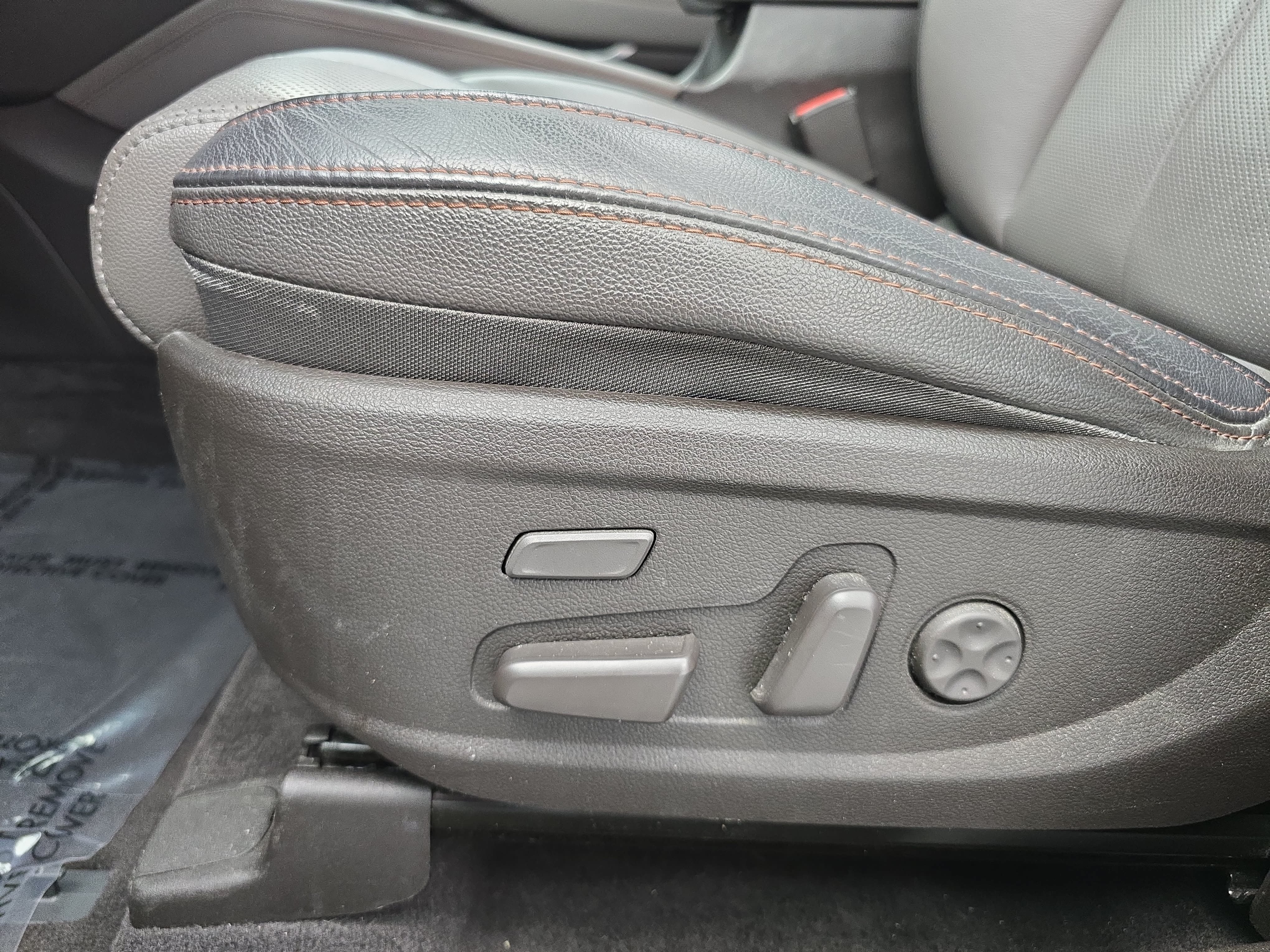 Used 2020 Hyundai Santa Fe Limited FWD image 29