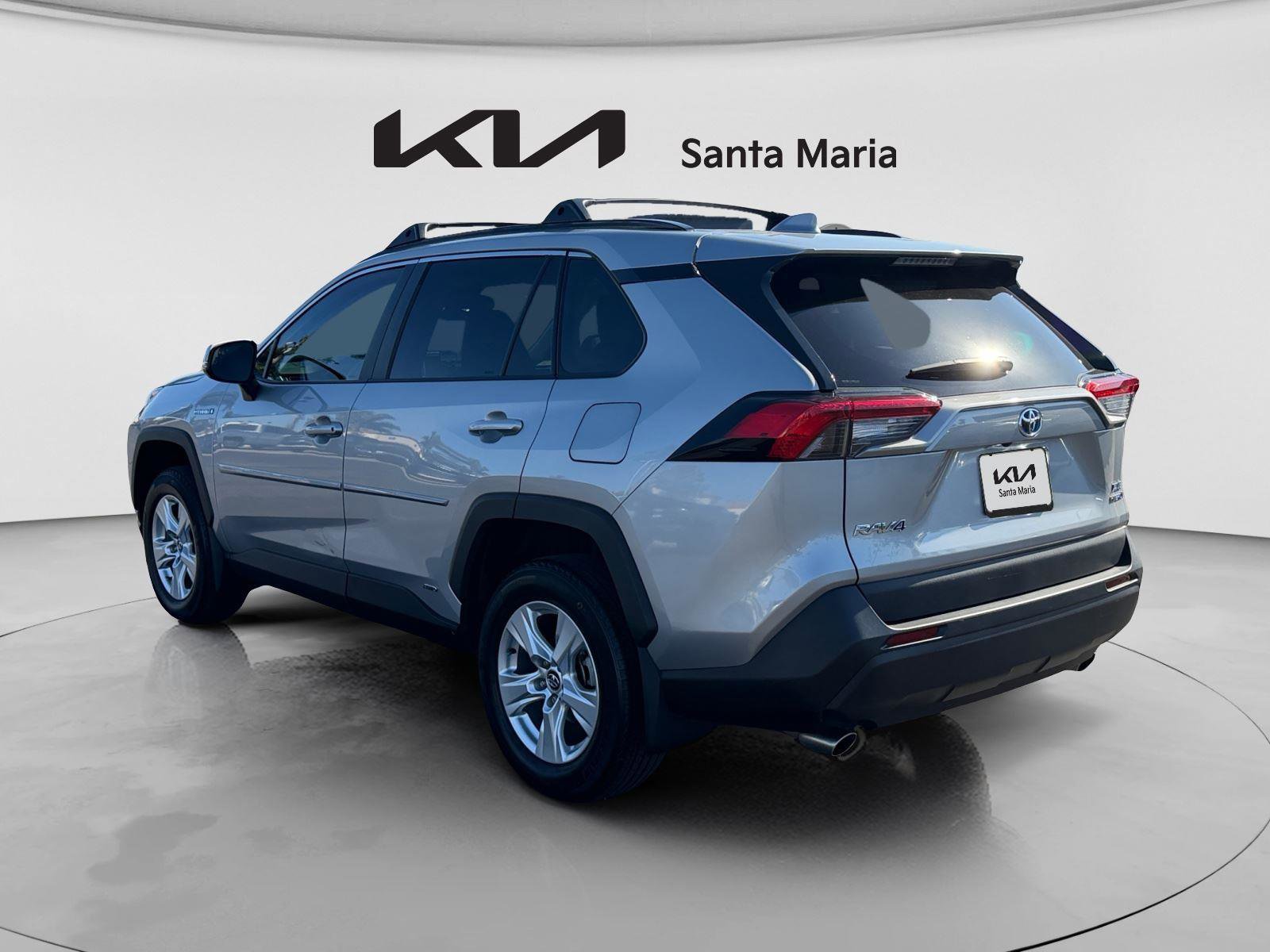 Used 2020 Toyota RAV4 XLE w/ Convenience Package AWD/4WD image 6