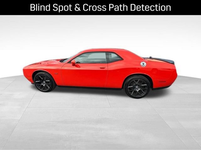 Used 2016 Dodge Challenger R/T w/ Driver Convenience Group image 18