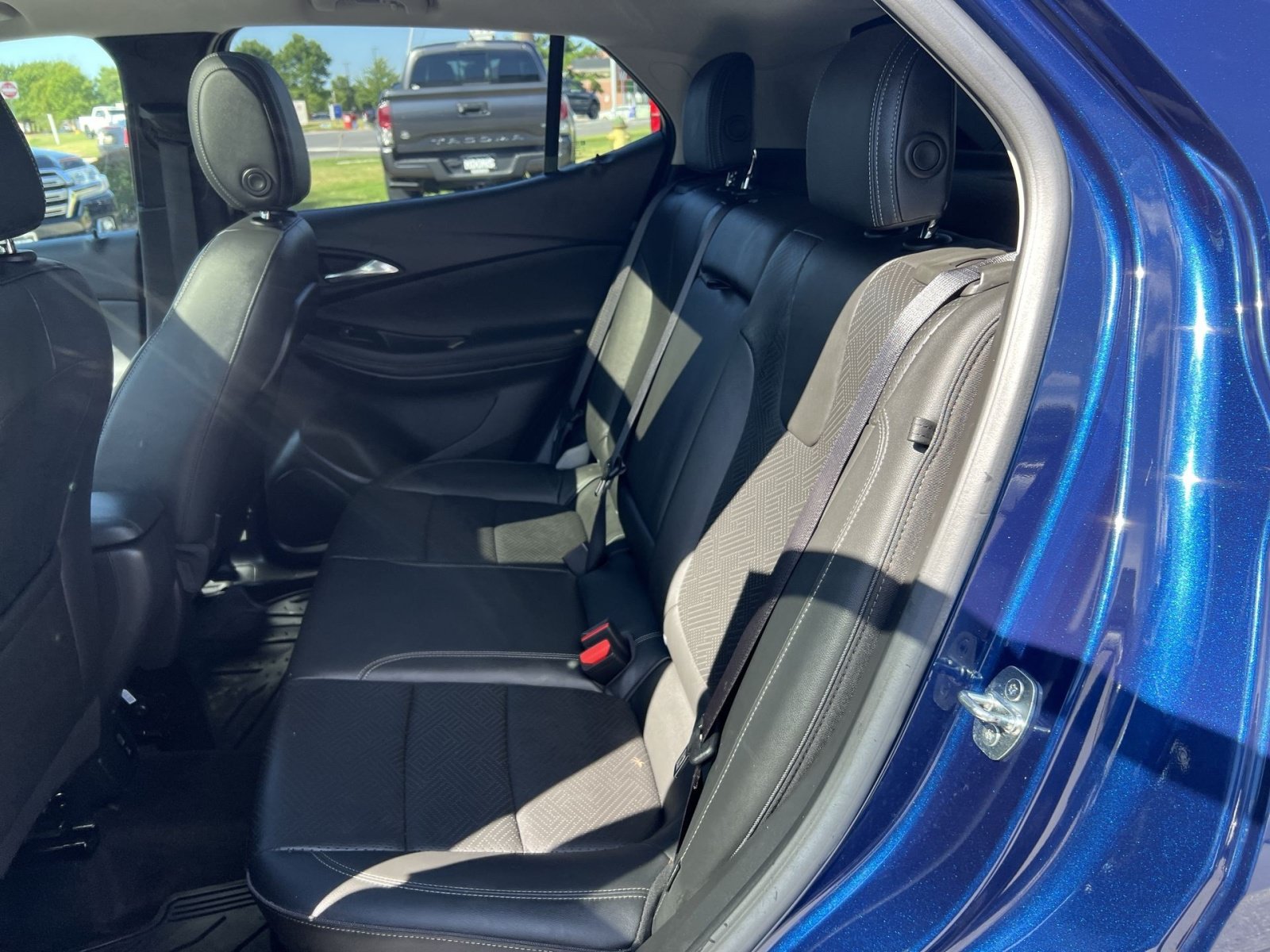 Used 2023 Buick Encore GX Essence w/ Experience Buick Package AWD/4WD image 23