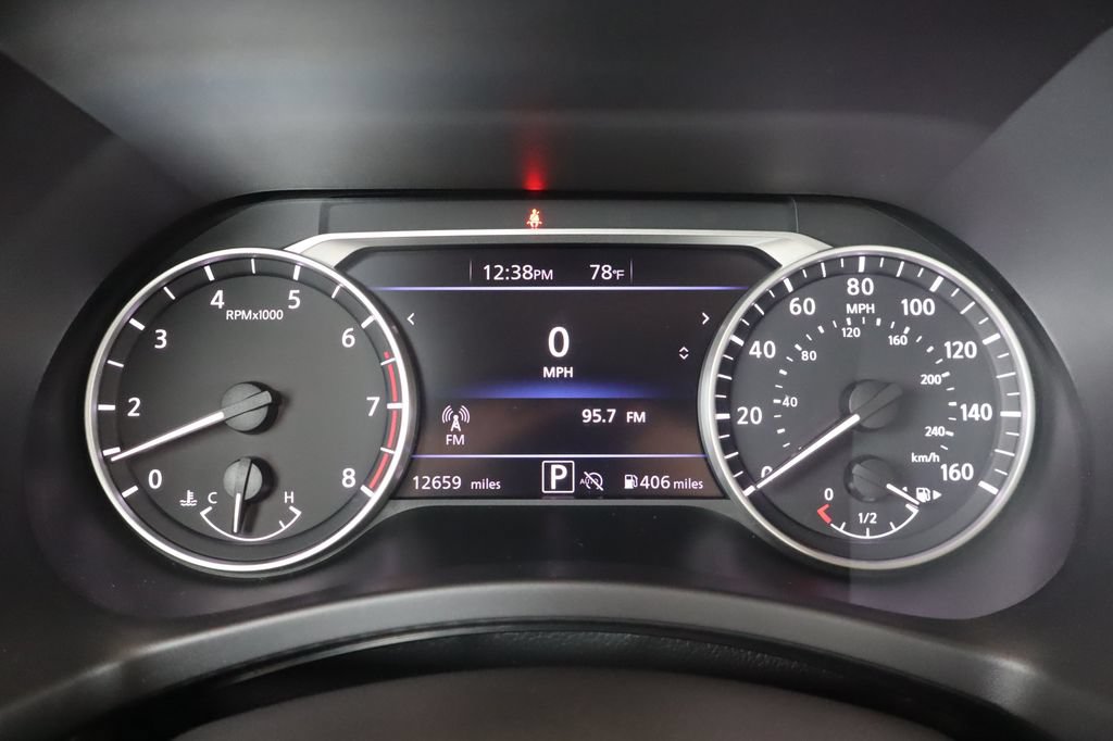 Used 2025 Nissan Sentra SR FWD image 21