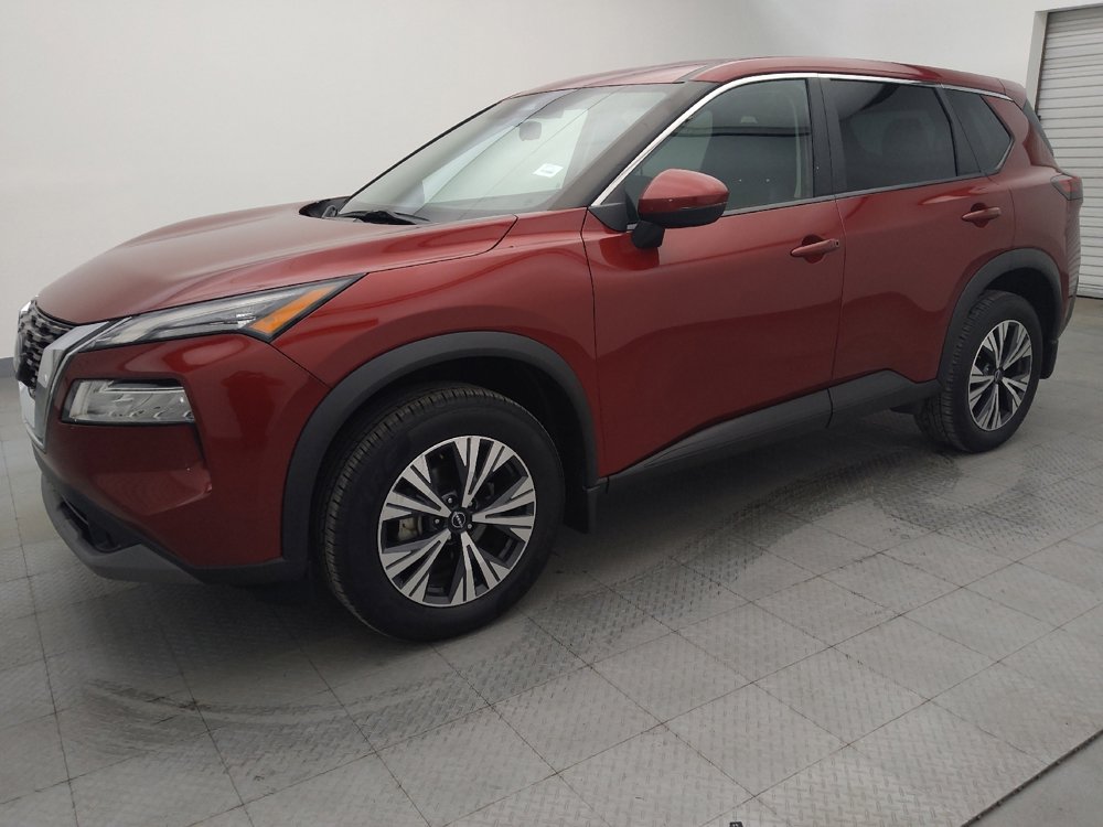 Used 2022 Nissan Rogue SV image 2
