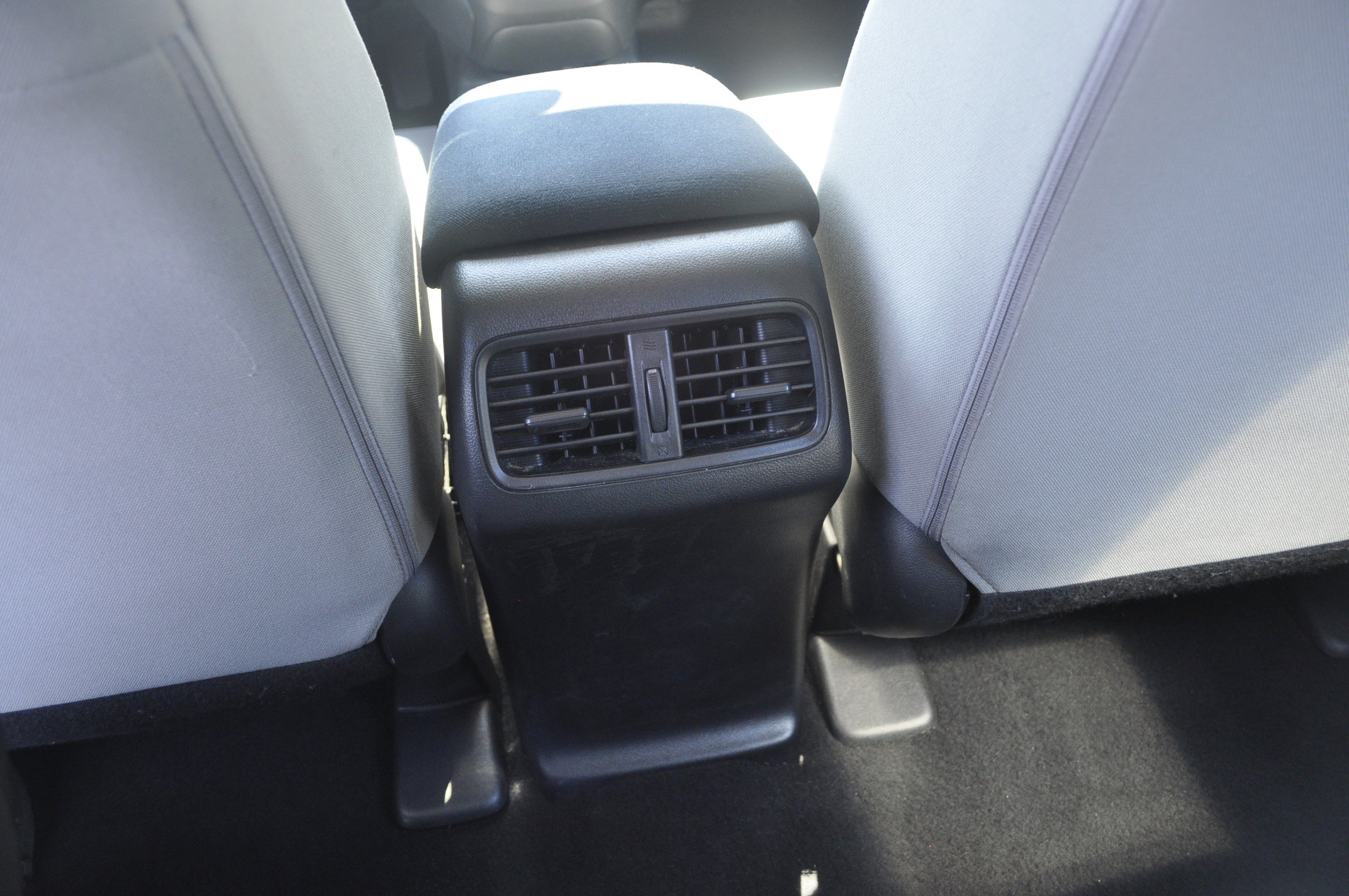 Used 2015 Honda CR-V LX image 13