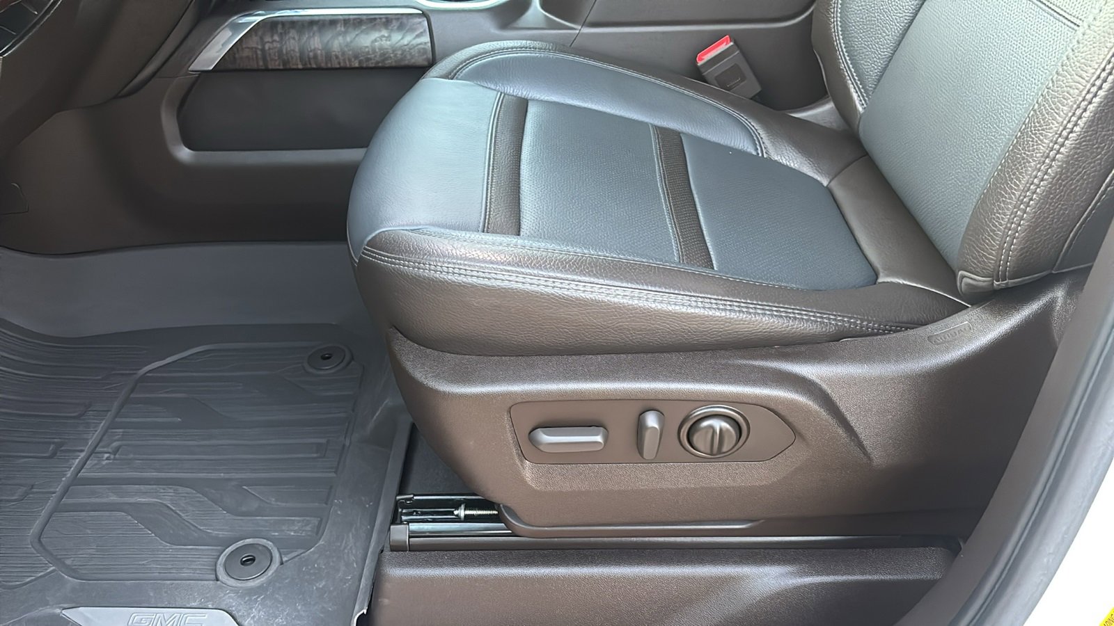 Used 2022 GMC Sierra 2500 Denali image 24