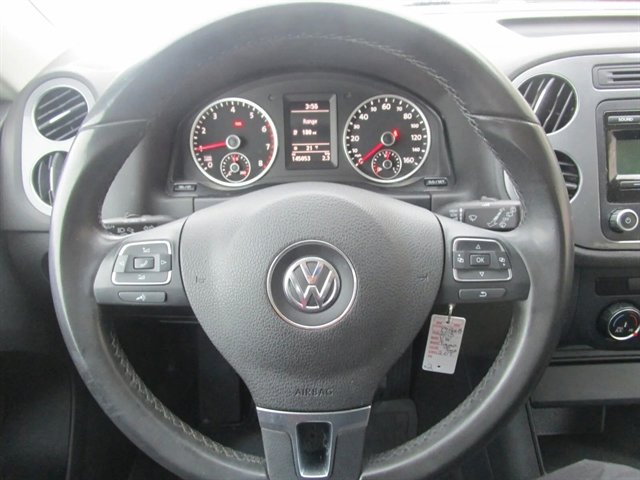 Used 2013 Volkswagen Tiguan S image 12