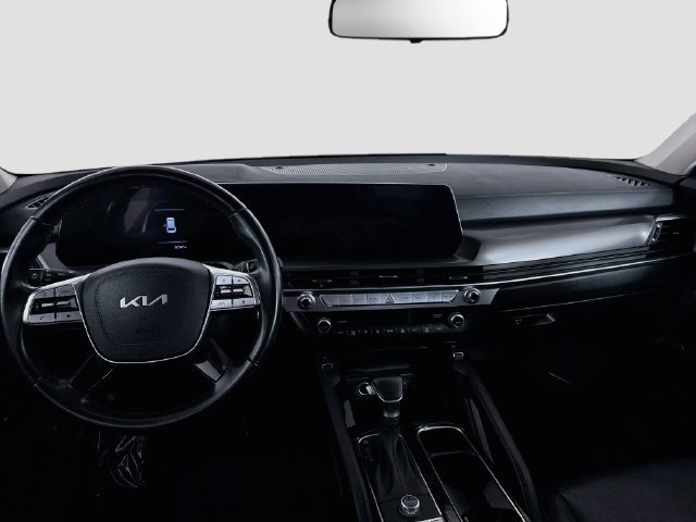 Used 2025 Kia Telluride S FWD image 16
