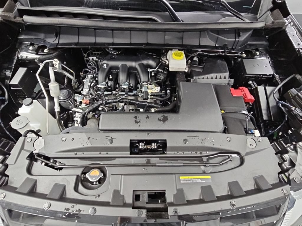 Used 2025 Nissan Pathfinder SL FWD image 41