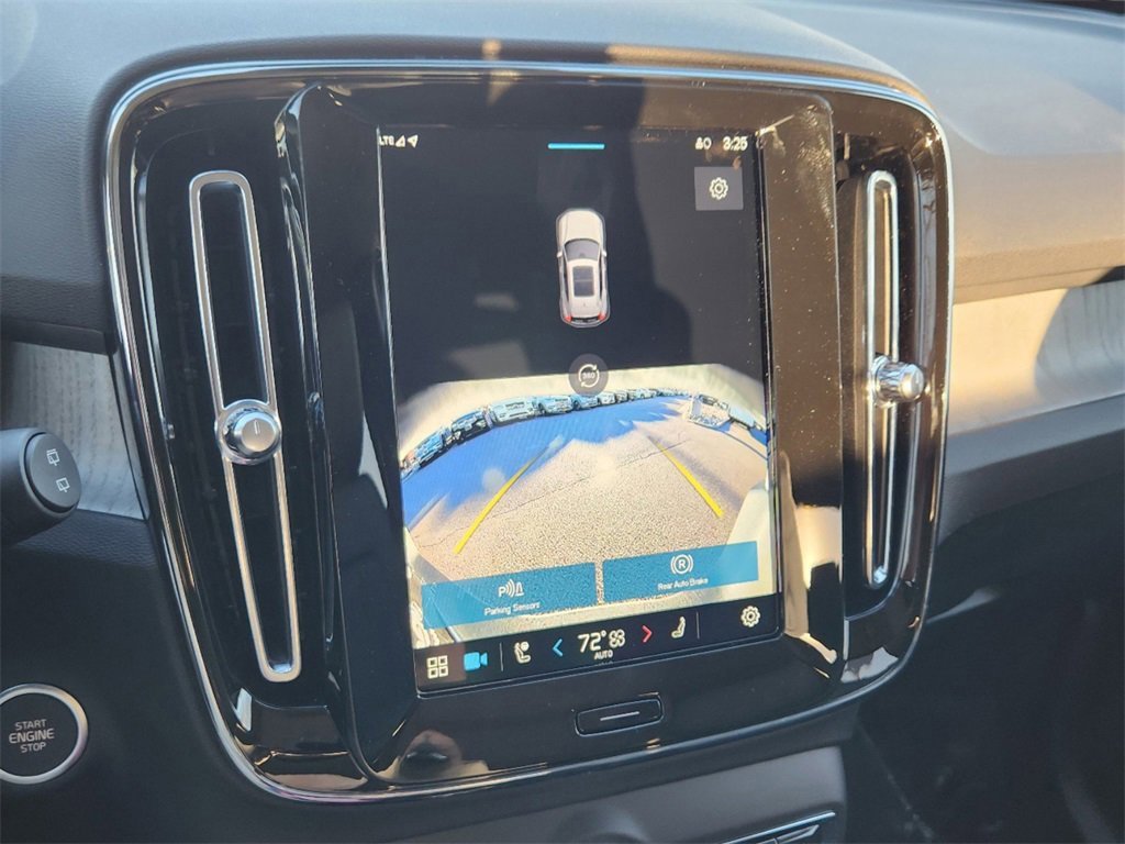 New 2025 Volvo XC40 B5 Plus w/ Protection Package Premier image 11