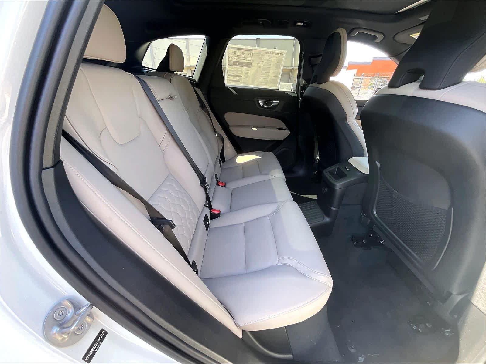 New 2026 Volvo XC60 T8 Plus w/ Climate Package PRO AWD/4WD image 27