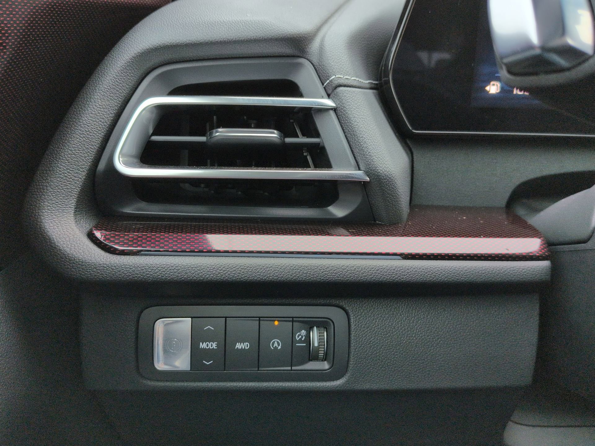 Certified 2025 Chevrolet Traverse Z71 w/ Enhanced Driving Package AWD/4WD image 18