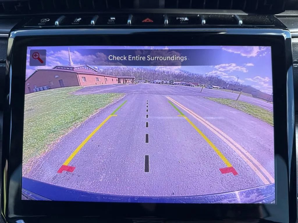 Used 2023 Jeep Grand Cherokee Limited AWD/4WD image 23