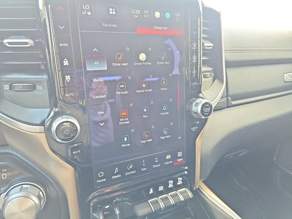 Used 2022 RAM 1500 Laramie AWD/4WD image 33