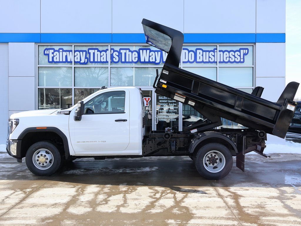 New 2026 GMC Sierra 3500 Pro w/ Convenience Package image 8