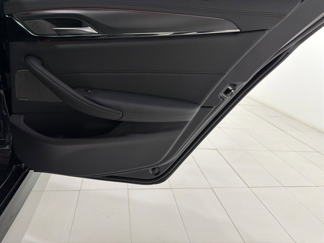 Certified 2022 BMW M5 w/ Competition Package image 21