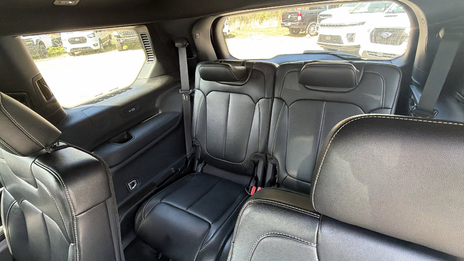 Used 2024 Jeep Grand Cherokee L Limited image 25