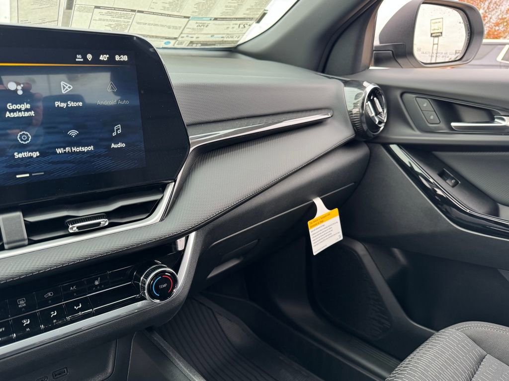 New 2026 Chevrolet Equinox LT w/ Safety and Technology Package image 16