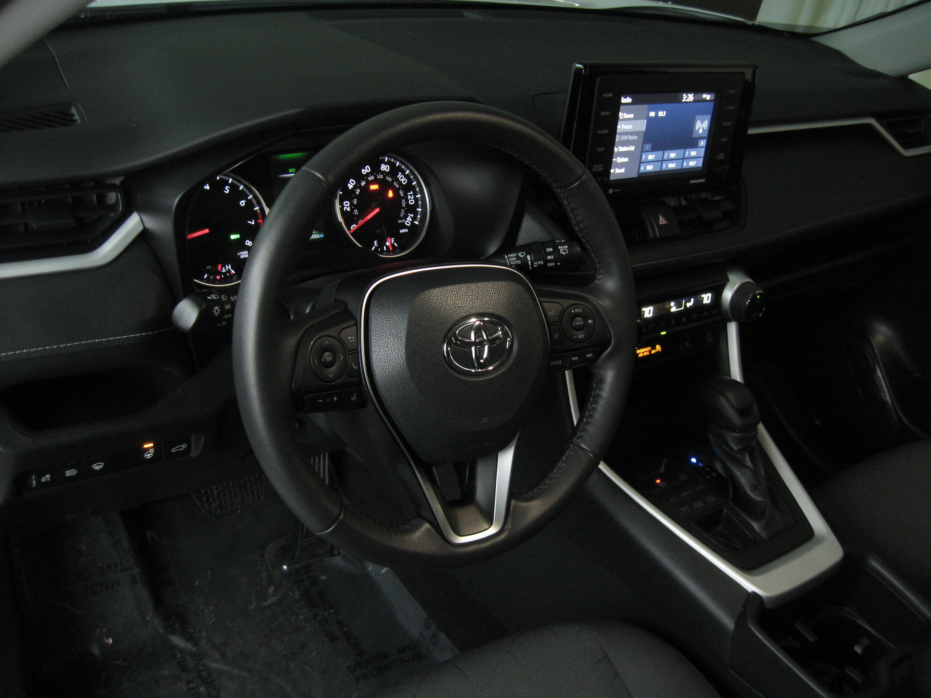Used 2022 Toyota RAV4 XLE image 11
