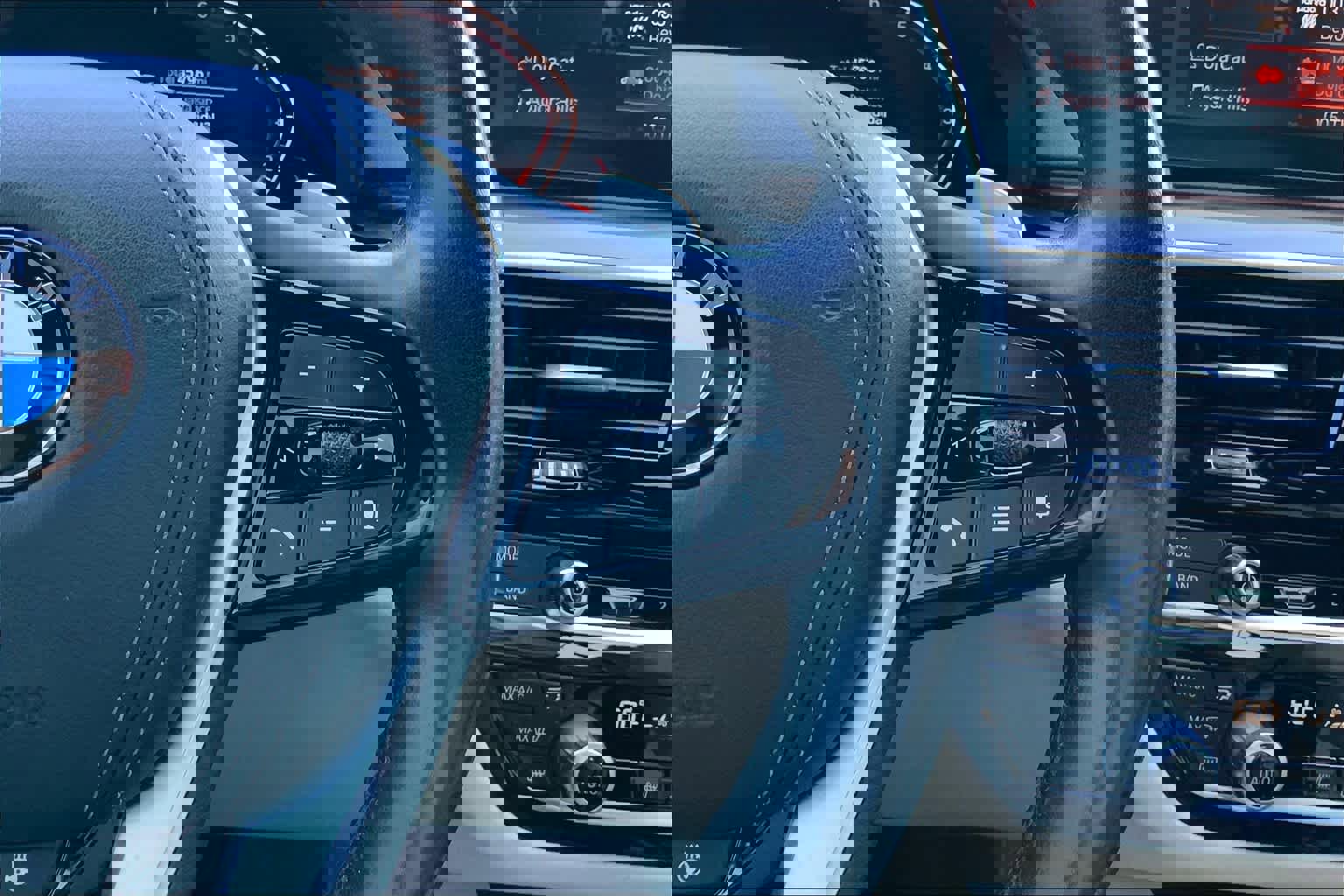 Used 2020 BMW 530i xDrive w/ Premium Package image 26