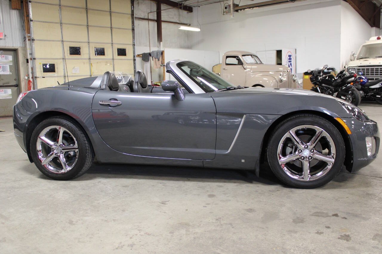Used 2009 Saturn Sky Red Line RWD image 29