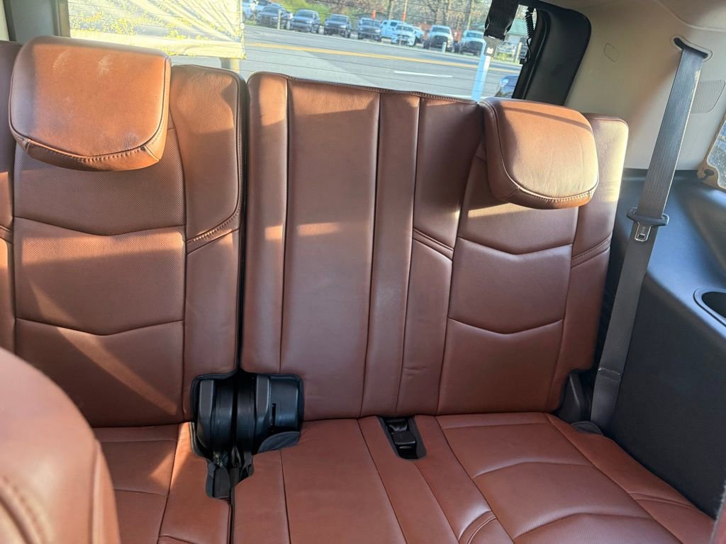 Used 2020 Cadillac Escalade Premium Luxury image 17