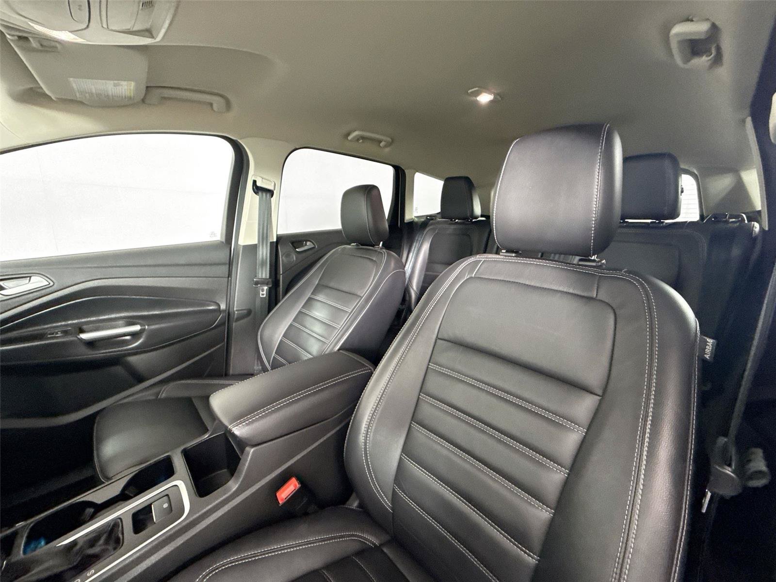 Used 2019 Ford Escape Titanium FWD image 3