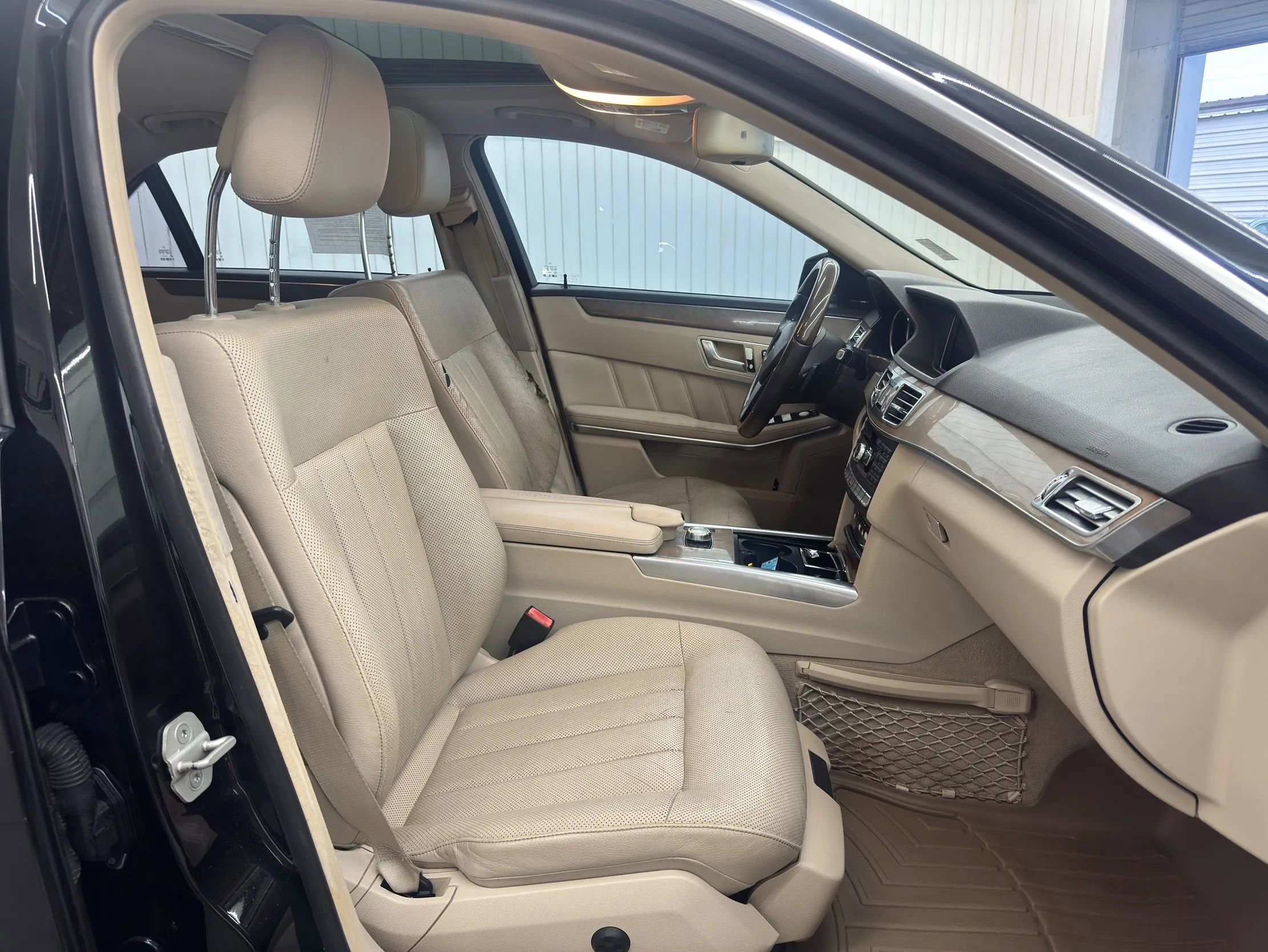 Used 2014 Mercedes-Benz E 350 Sedan image 17