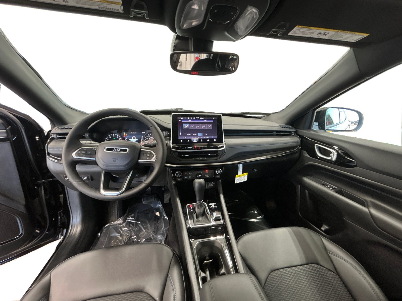 New 2026 Jeep Compass Latitude AWD/4WD image 19
