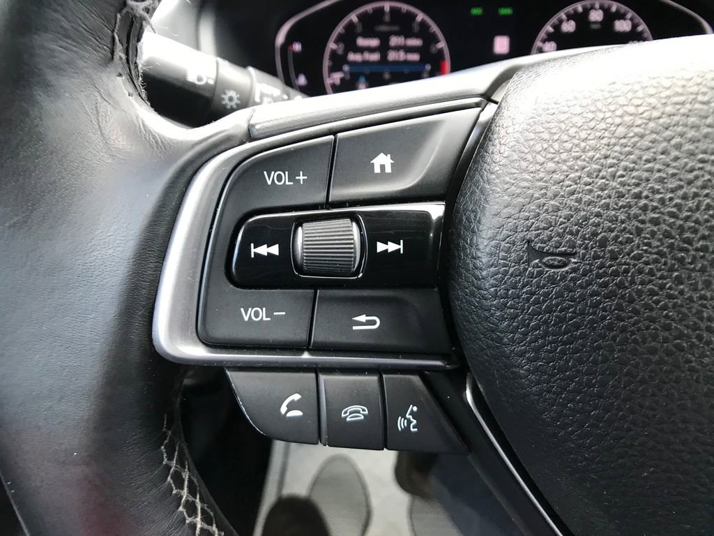 Used 2018 Honda Accord Touring image 24