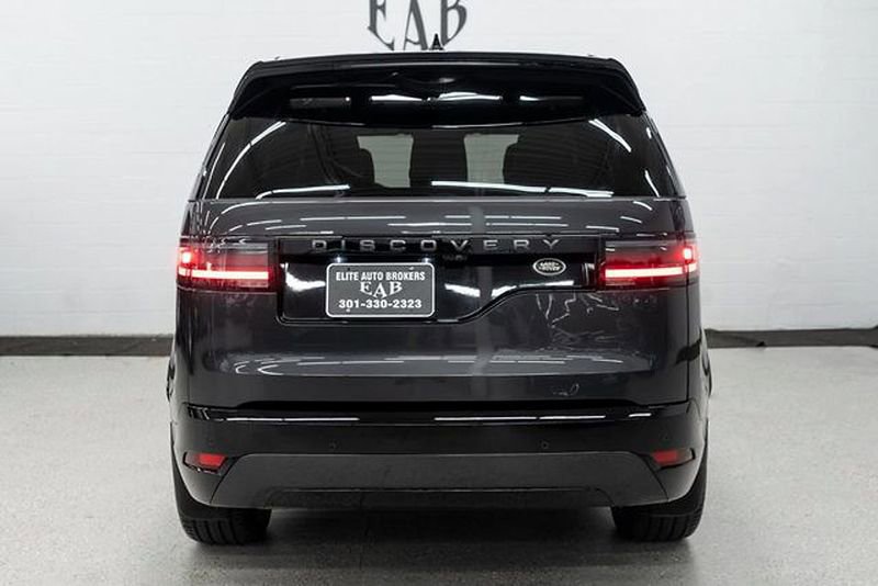 Used 2023 Land Rover Discovery S R-Dynamic image 4