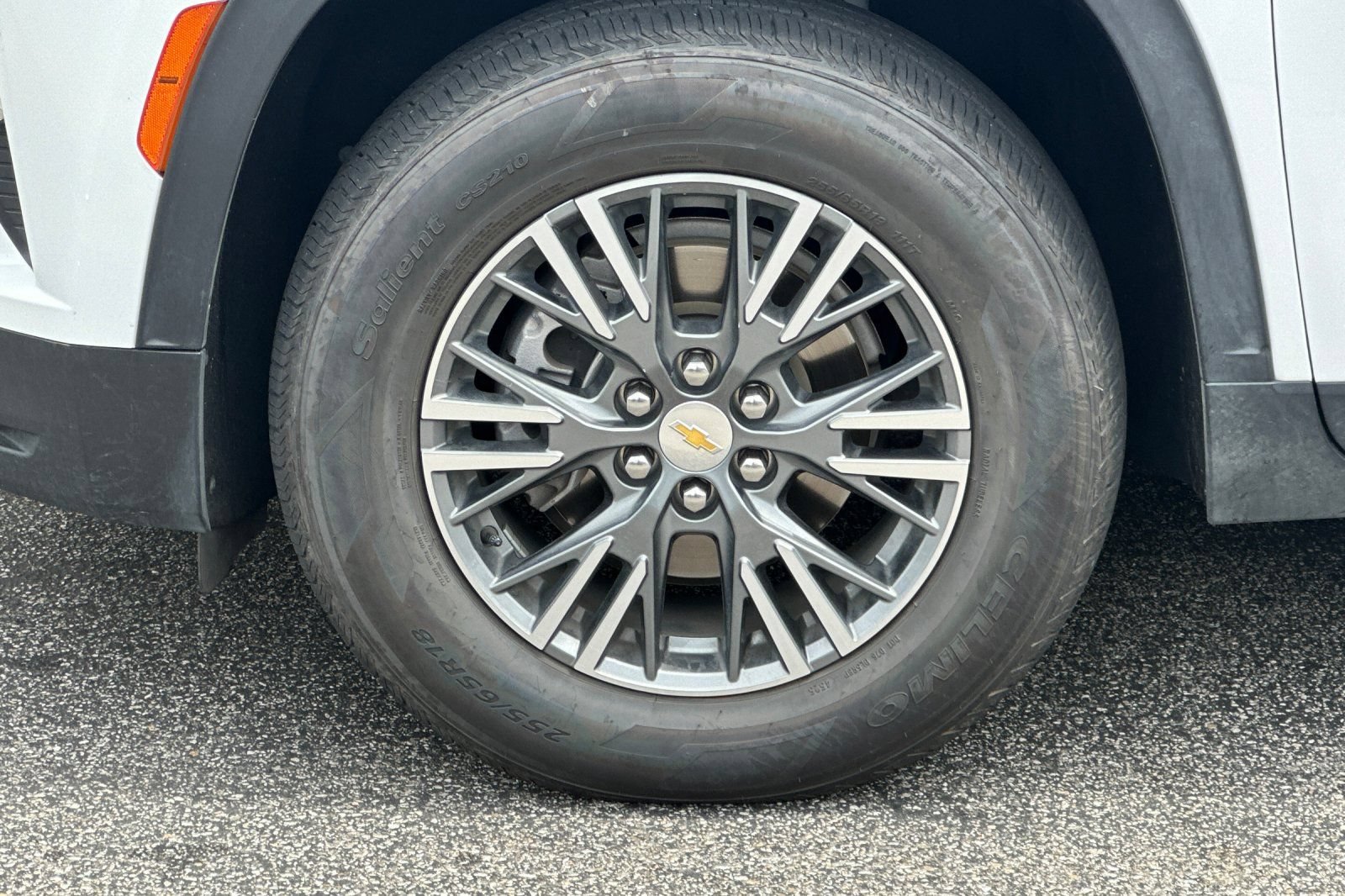Certified 2024 Chevrolet Traverse LT FWD image 37