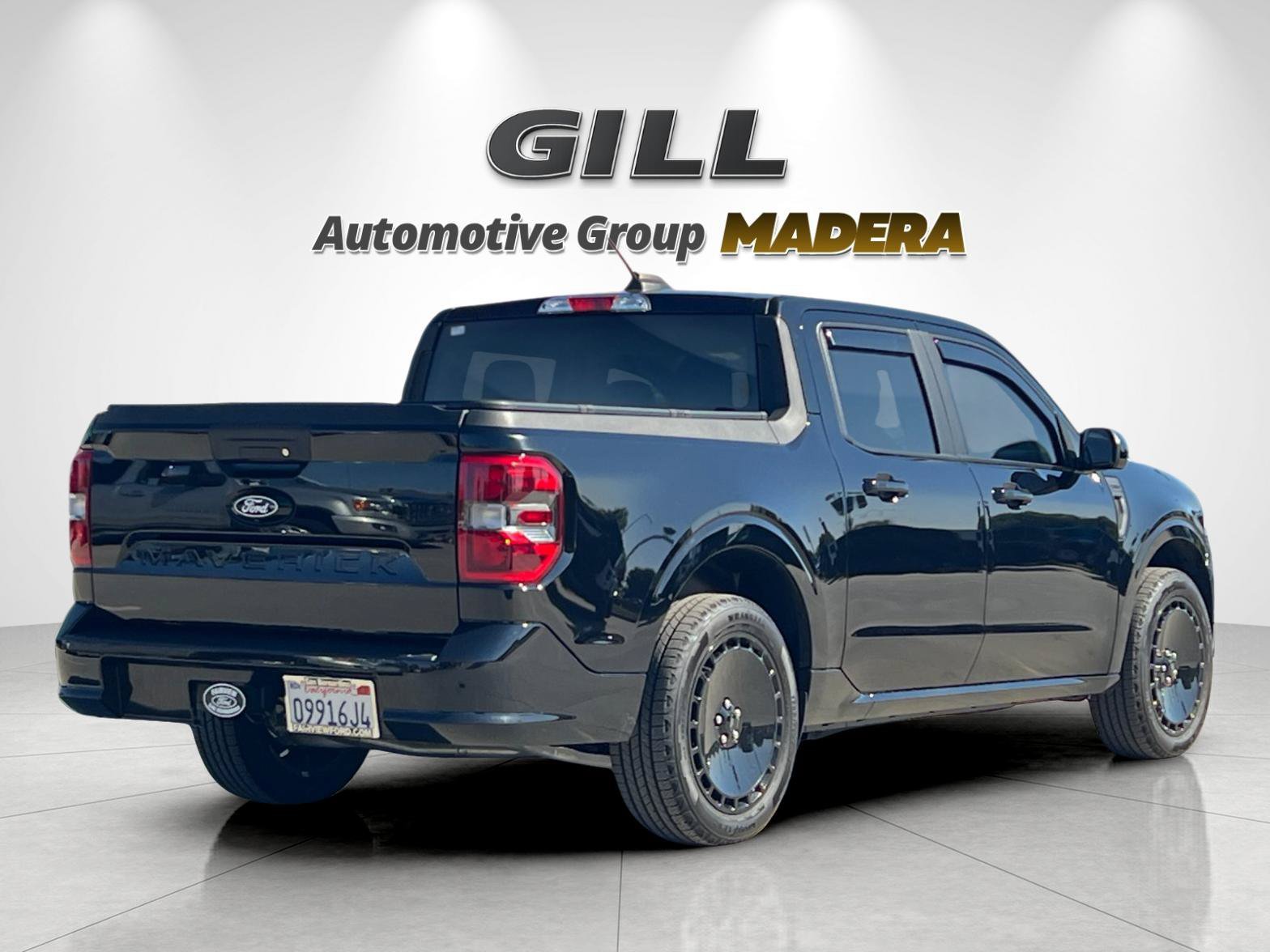 Used 2025 Ford Maverick Lobo AWD/4WD image 3