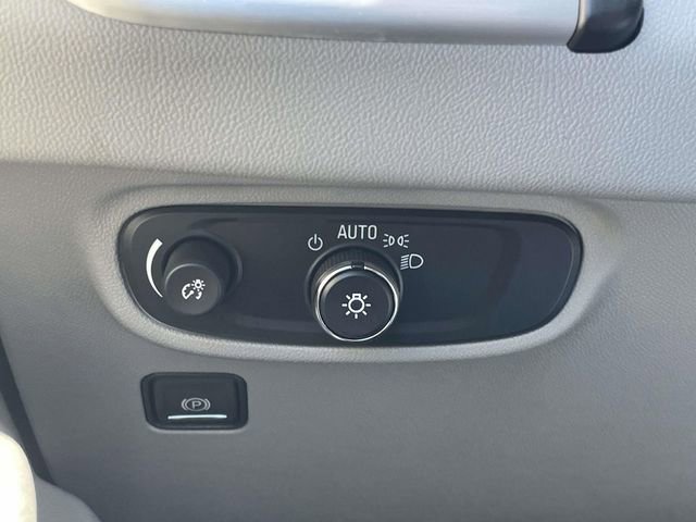 Used 2024 GMC Terrain SLE w/ Driver Convenience Package AWD/4WD image 28