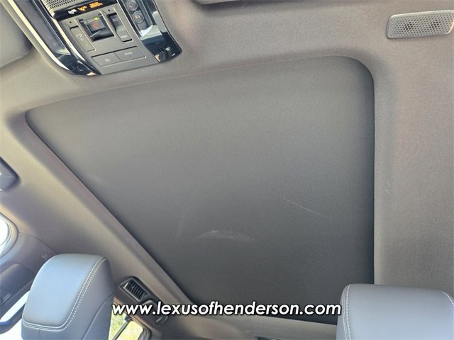 Used 2026 Lexus GX 550 w/ Accessory Package (2T) image 11