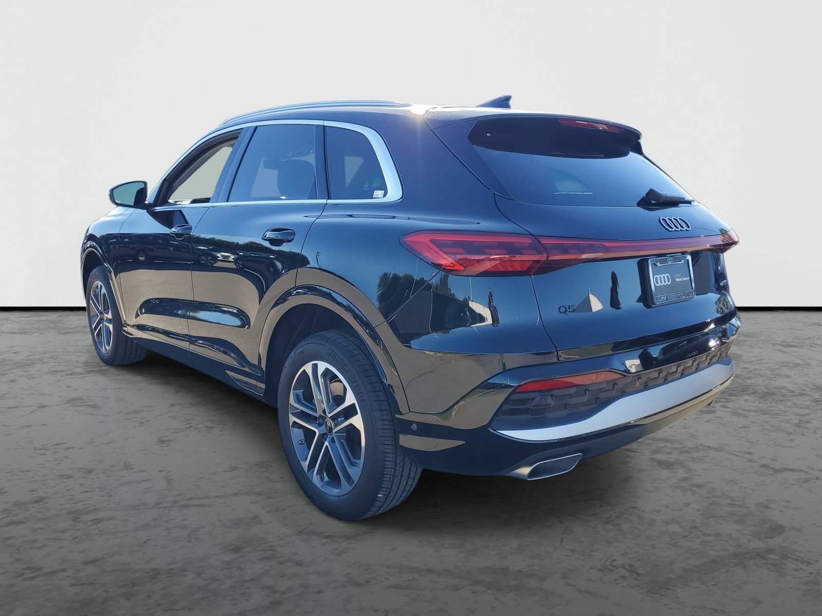 Used 2025 Audi Q5 Premium Plus w/ Premium Plus image 3
