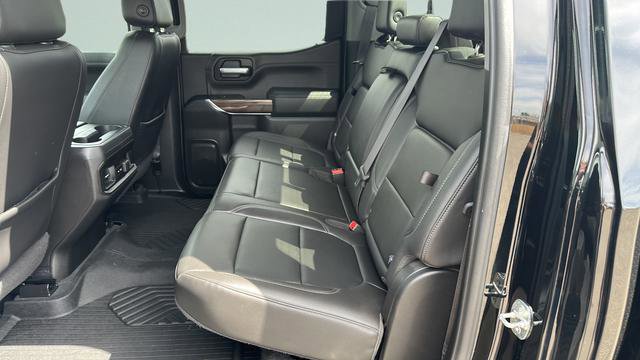 Used 2020 Chevrolet Silverado 1500 LT Trail Boss w/ Midnight Edition AWD/4WD image 19