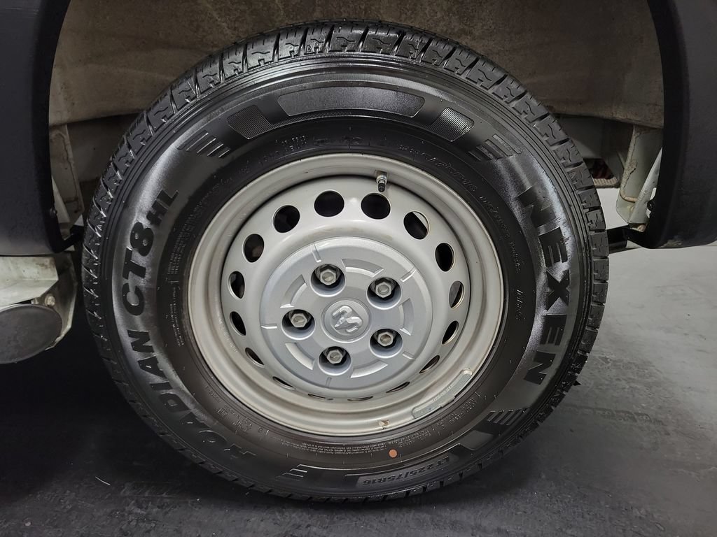 Used 2025 RAM ProMaster 2500 w/ U-Haul Equipment Group FWD image 10