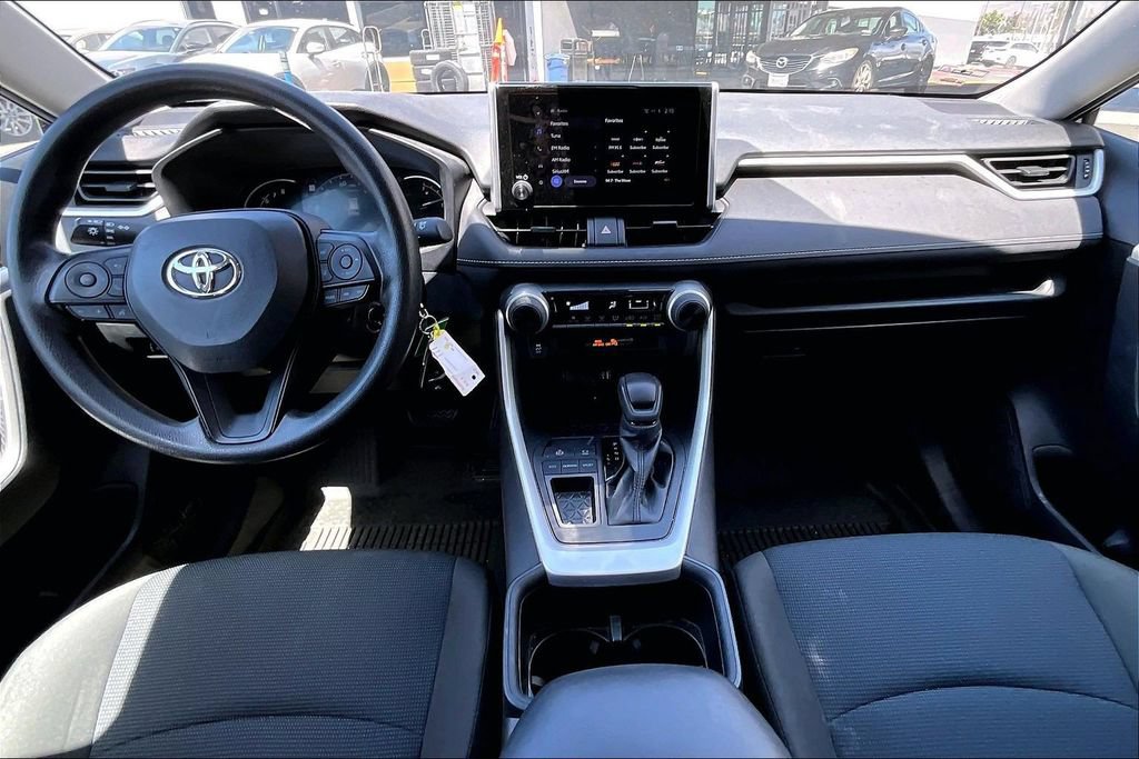 Used 2023 Toyota RAV4 LE FWD image 11