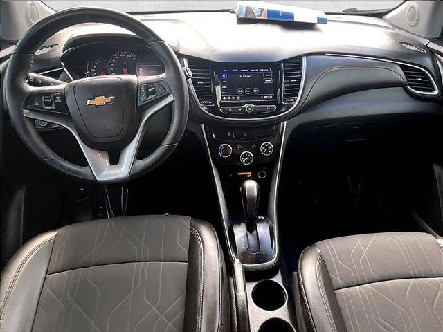 Used 2022 Chevrolet Trax LT w/ LT Convenience Package FWD image 16