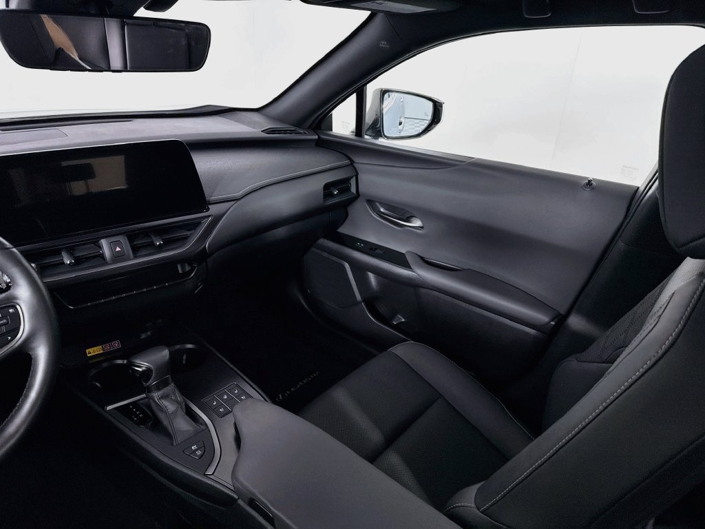 Used 2023 Lexus UX 250h AWD w/ Accessory Package (Z1) image 24