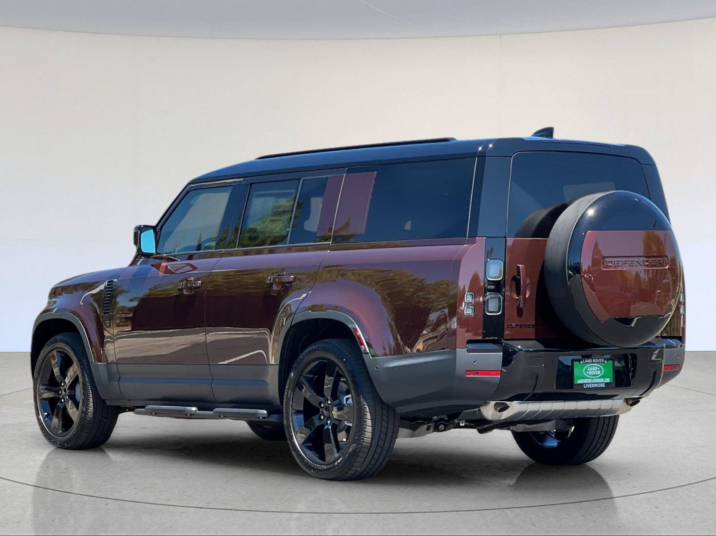 New 2026 Land Rover Defender 130 S AWD/4WD image 4