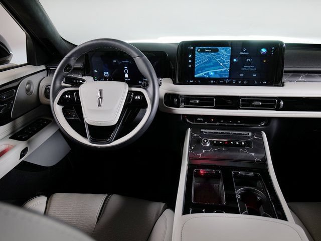 Used 2026 Lincoln Aviator Black Label w/ Dynamic Handling Package AWD/4WD image 14