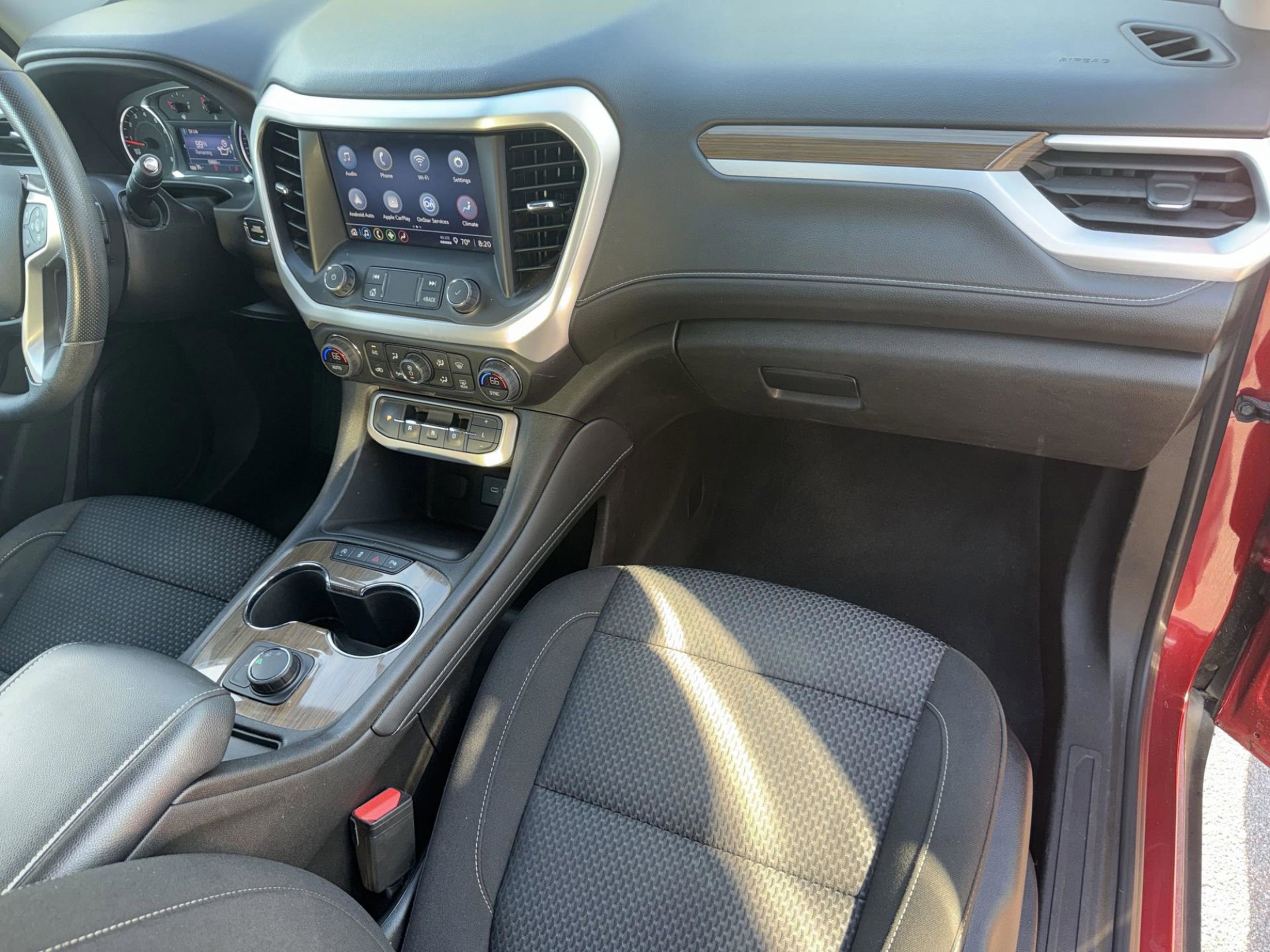 Used 2023 GMC Acadia SLE image 11