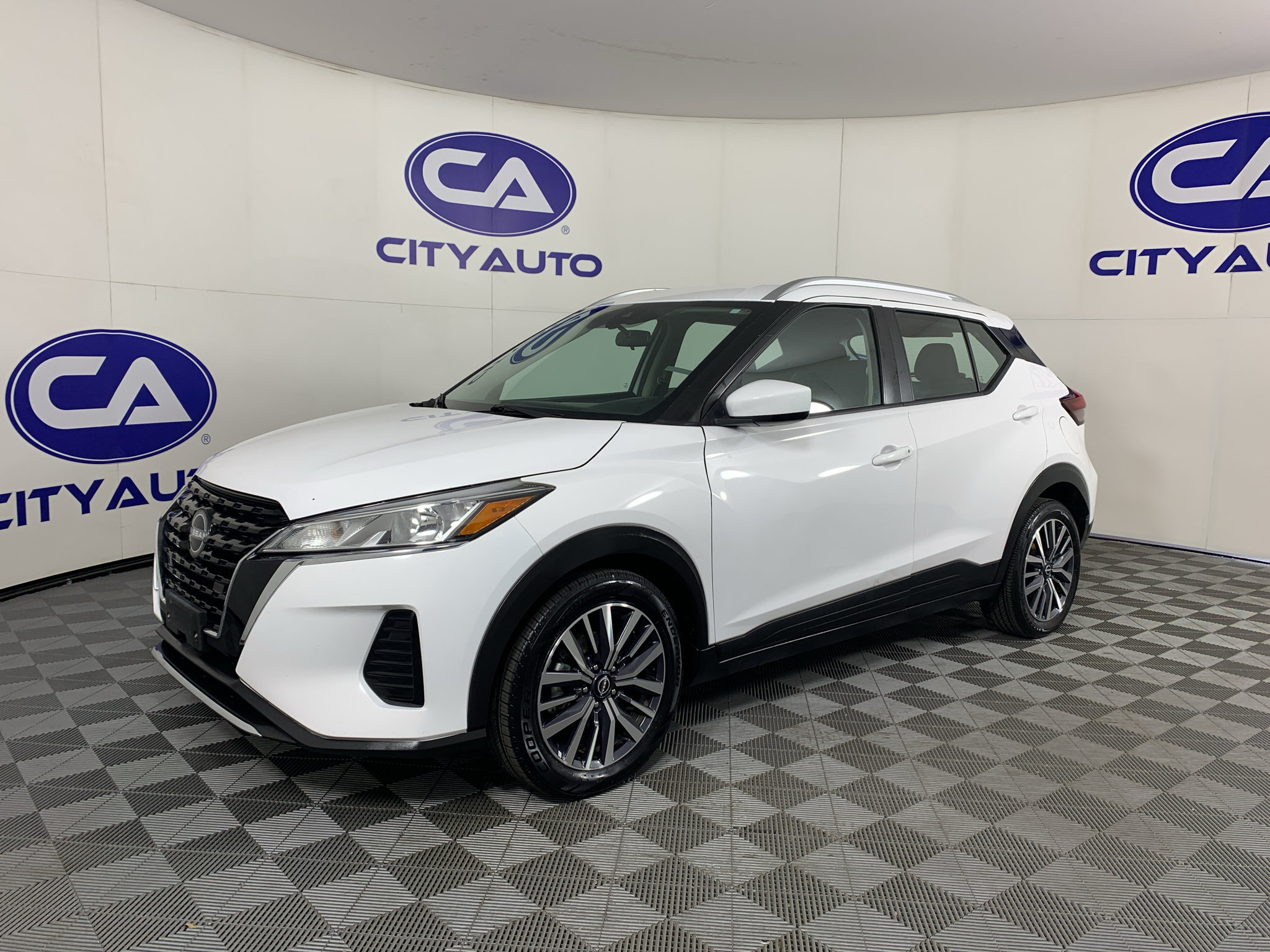 Used 2022 Nissan Kicks SV FWD image 7