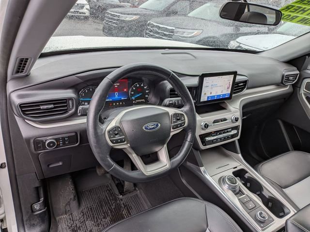 Certified 2023 Ford Explorer XLT w/ Equipment Group 202A image 7