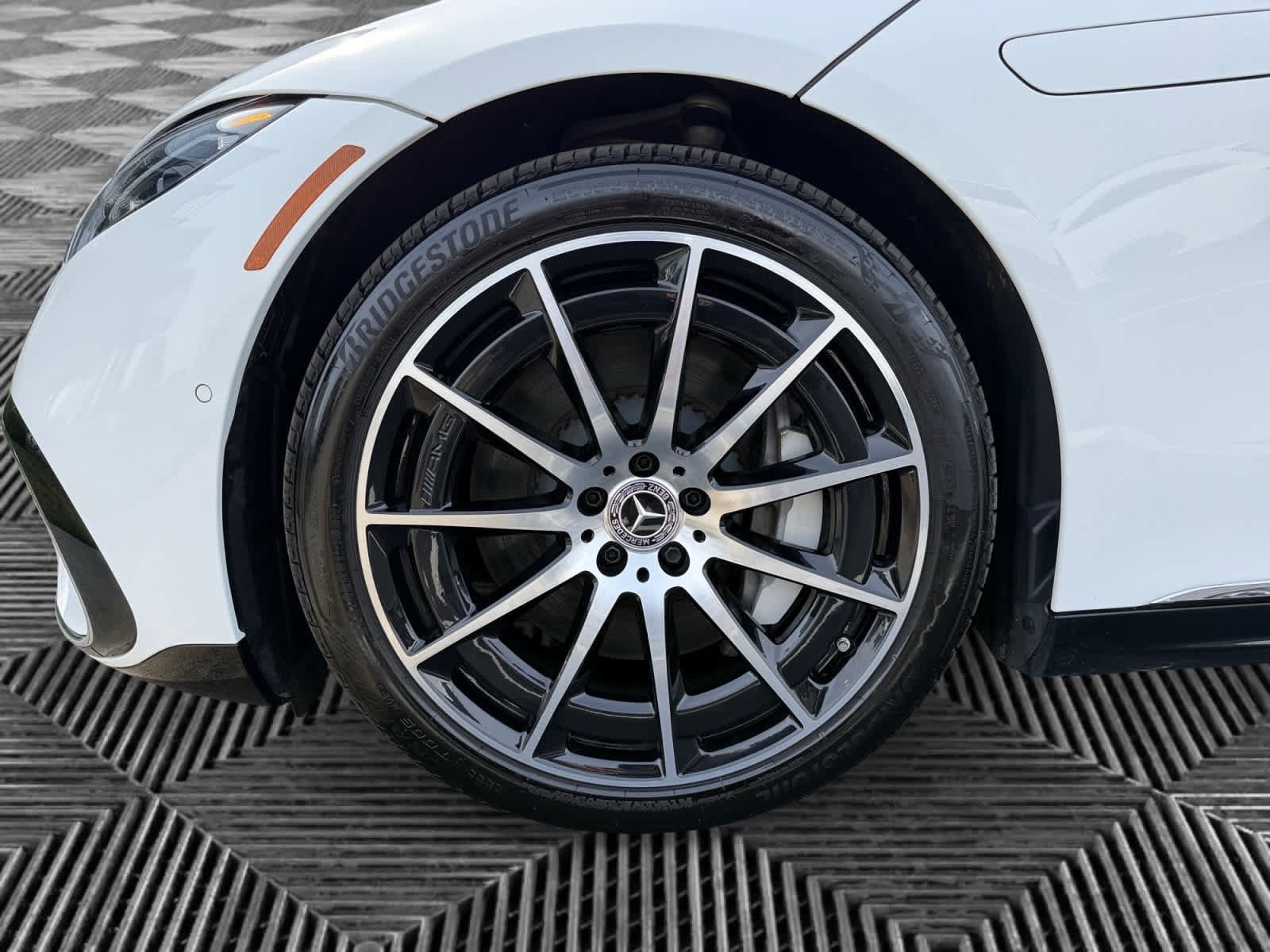 Certified 2022 Mercedes-Benz EQS 580 4MATIC Sedan image 9