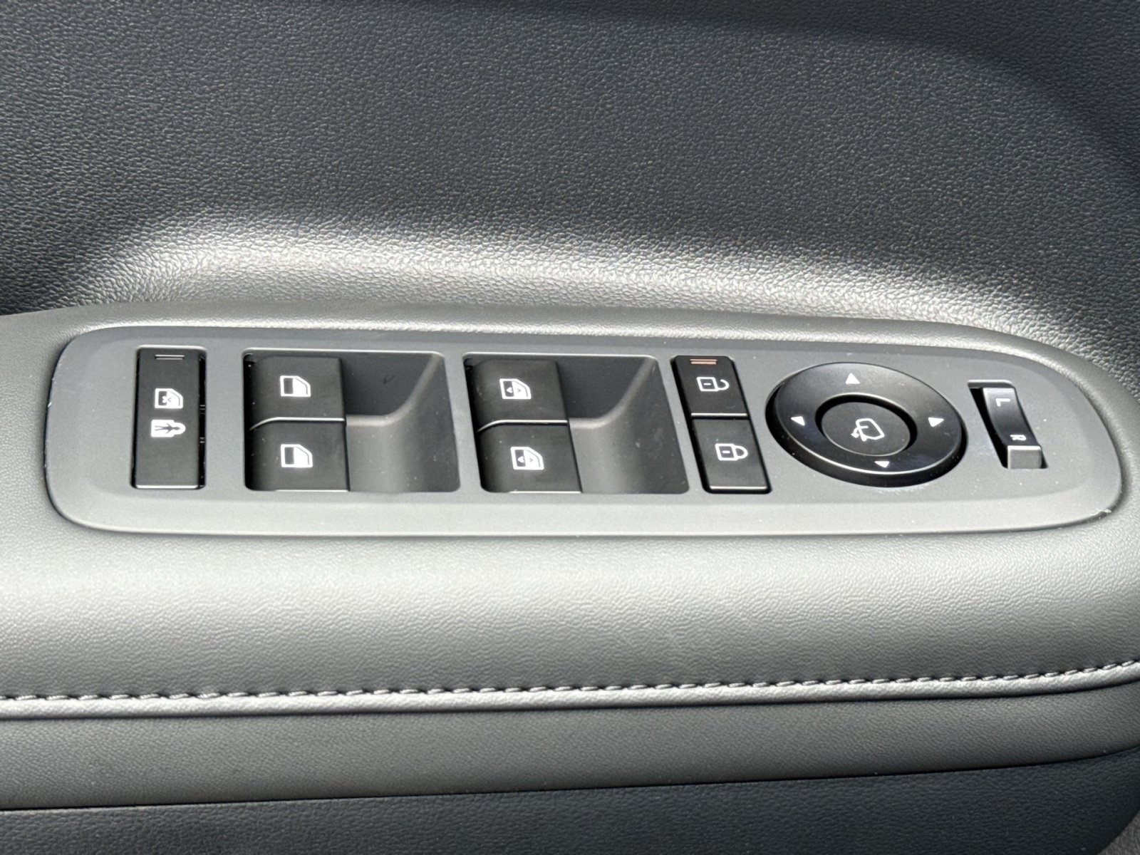New 2027 Hyundai Santa Fe Limited AWD/4WD image 15