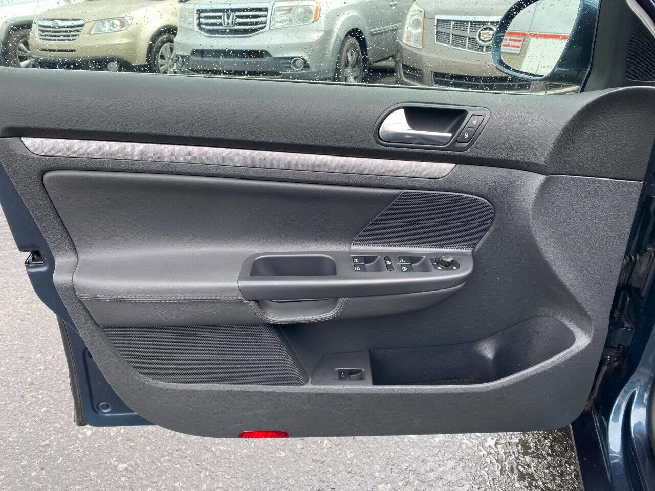 Used 2009 Volkswagen Jetta TDI image 11