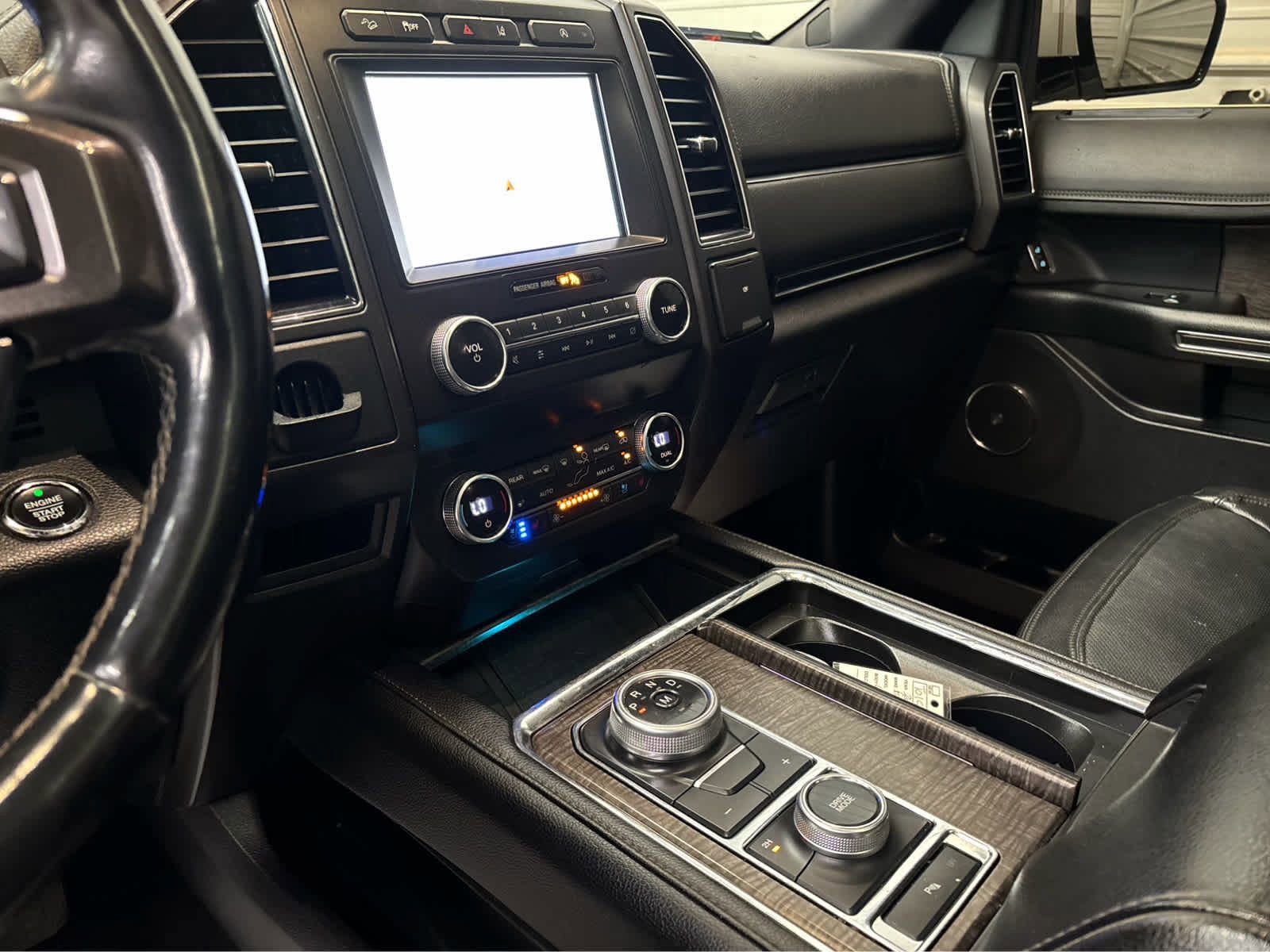 Used 2021 Ford Expedition Limited AWD/4WD image 20
