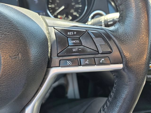Used 2018 Nissan Rogue SV AWD/4WD image 19