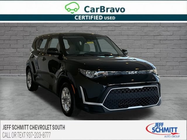 Used 2025 Kia Soul LX FWD image 1